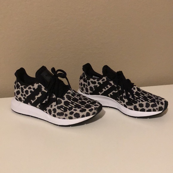 Adidas Swift Run Sneaker - Picture 3 of 4